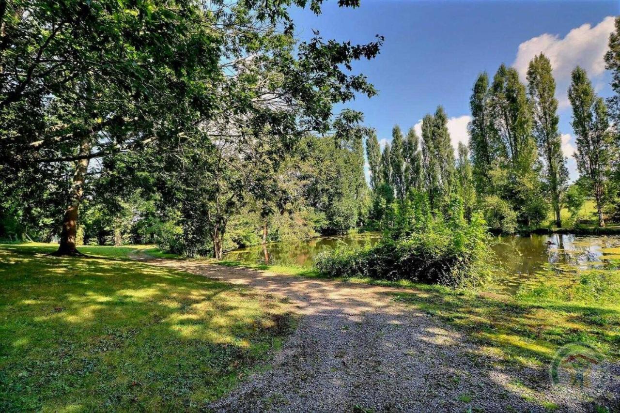 Manoir De La Droulinais Panzió Bruz Kültér fotó